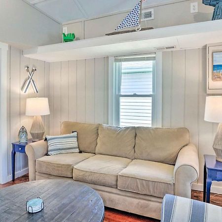Chic Cottage With Private Yard Steps To Beach! 科洛尼尔比奇 外观 照片